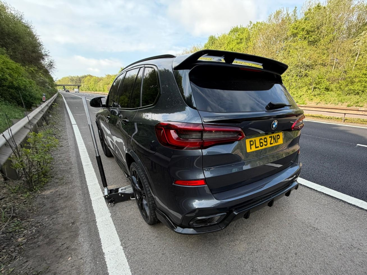 Mobile tyre replacement